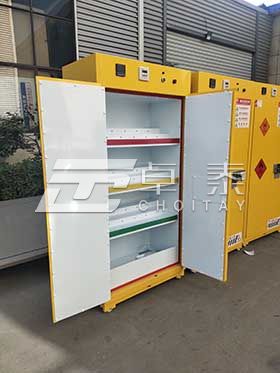 新疆昌吉州某醫(yī)院采購我司易燃品毒害品儲存柜